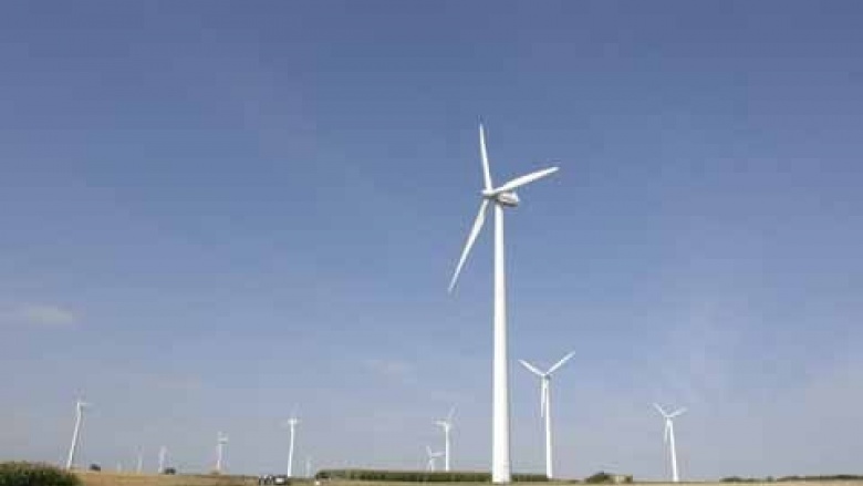 Erfolgreiche Energiewende vor Ort erfordert neben staatlicher Förderung auch Eigenverantwortung der Bürger Erfolgreiche Energiewende vor Ort erfordert neben staatlicher Förderung auch Eigenverantwortung der Bürger