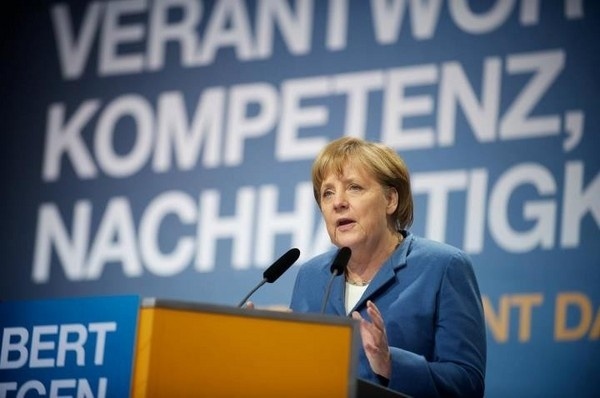 Bundeskanzlerin Angela Merkel und Norbert Röttgen in Bonn (April 2012)