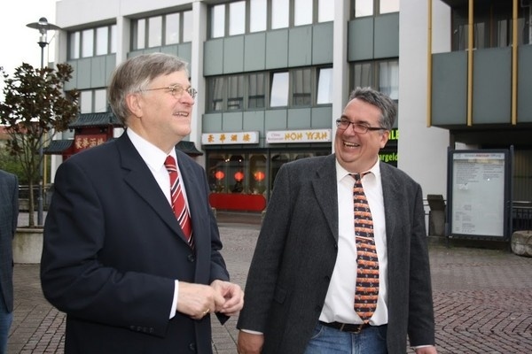 Staatssekretär Peter Hintze MdB zu Besuch in Sankt Augustin (April 2012)