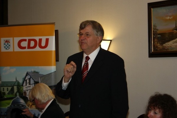 Staatssekretär Peter Hintze MdB zu Besuch in Sankt Augustin (April 2012)